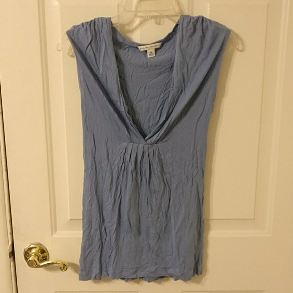 Sleeveless dressy top